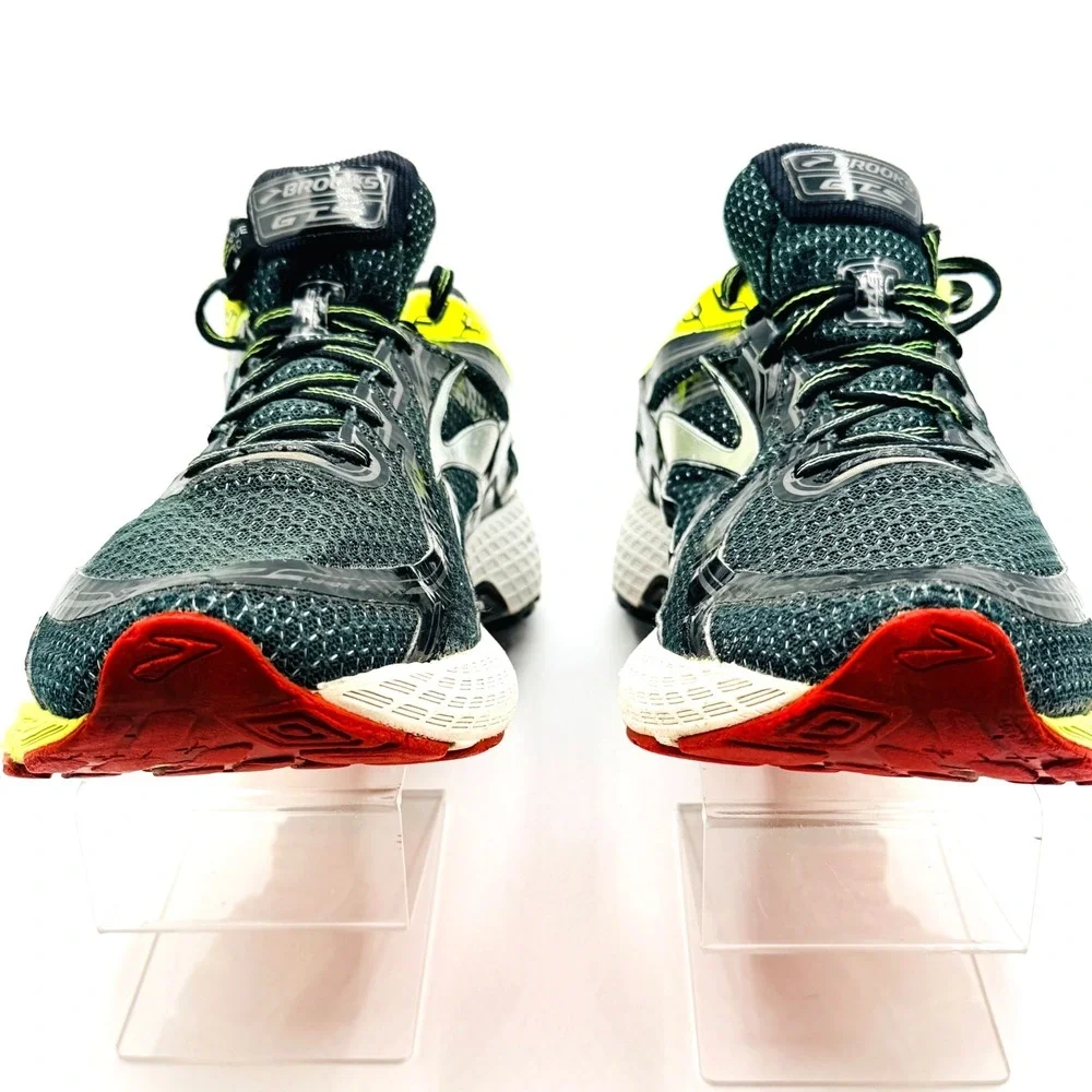 Brooks Adrenaline GTS 16 Men's Size 12D‎  Running Shoes Black, Fuschia & Red